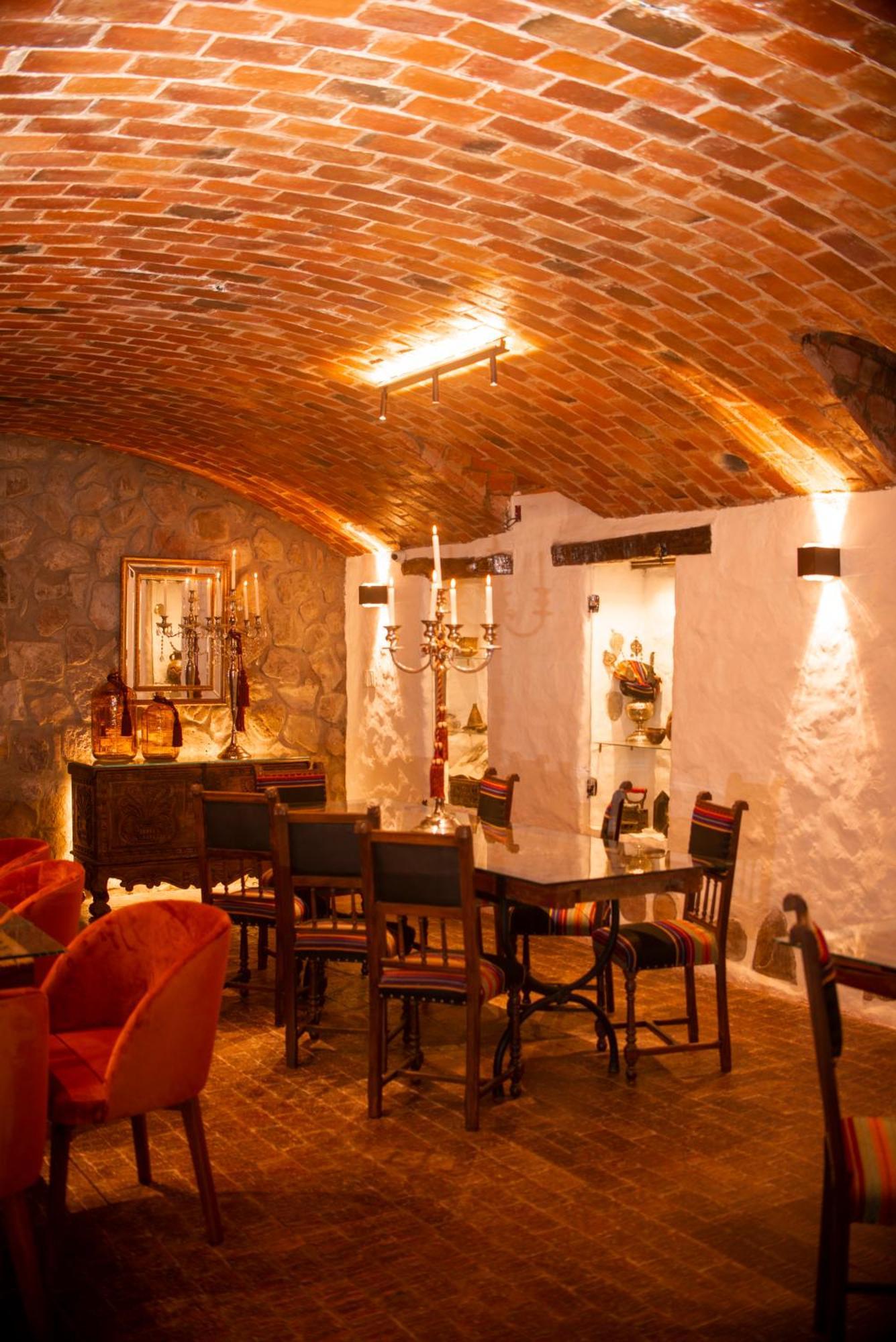 סוקרה Parador Santa Maria La Real מראה חיצוני תמונה