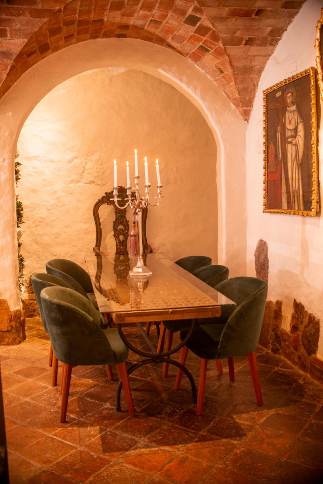 סוקרה Parador Santa Maria La Real מראה חיצוני תמונה